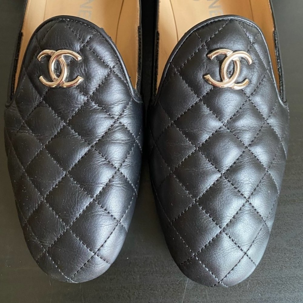 CHANEL Black Lambskin Quilted Leather Loafers Silver CC 37.5 7 7.5 Shoes Box